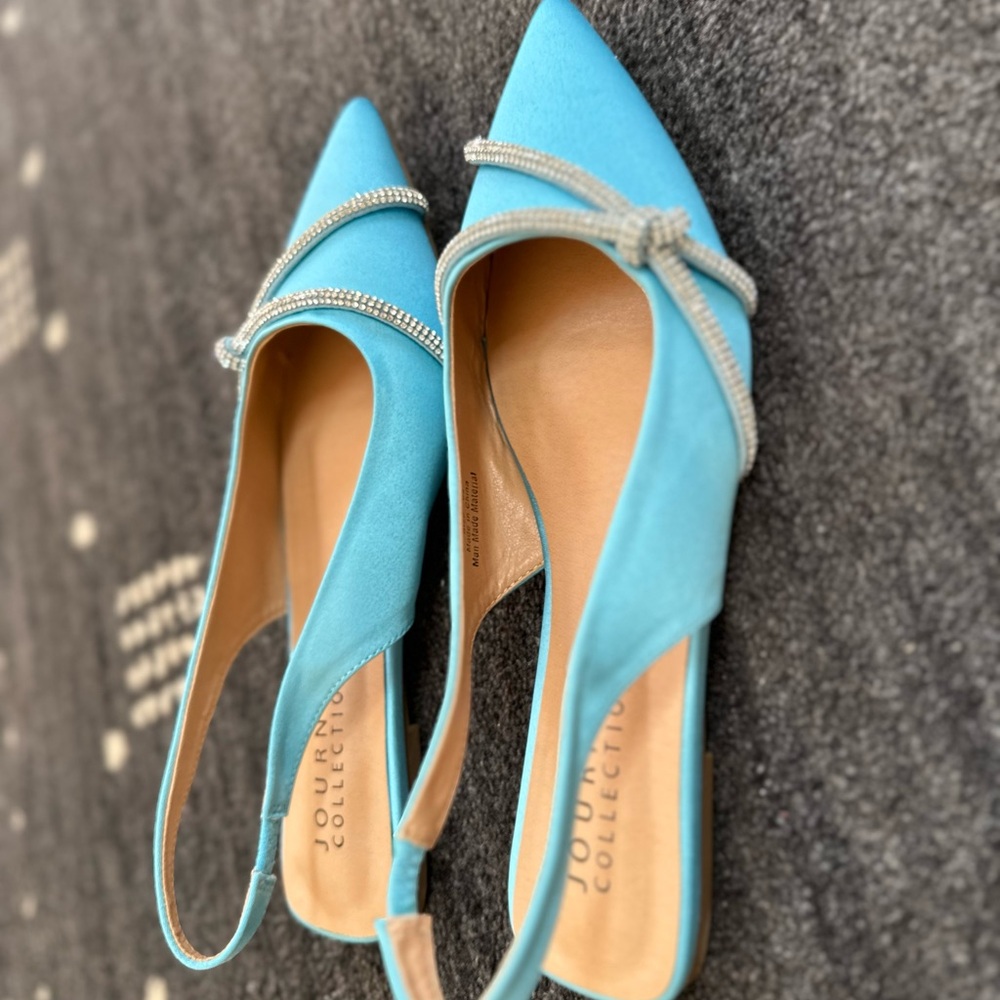 Journee Collection Women's Blue Slingback Heels Size 8.5 - Picture 3 of 6